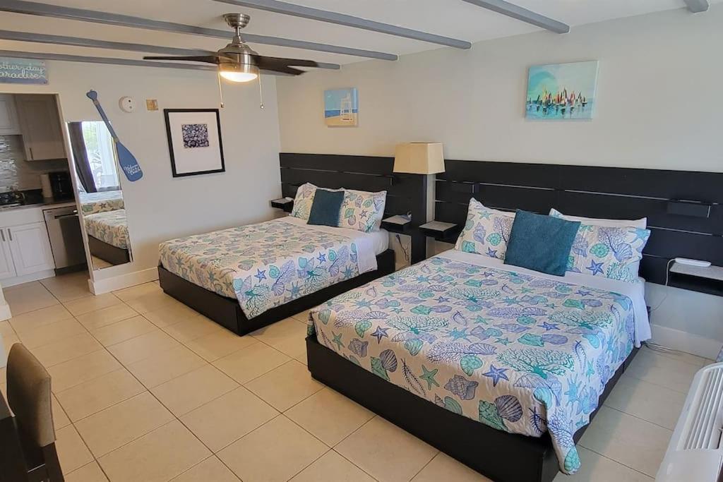 River Delight,Studio109, Beach & Pool Steps Away + Wifi Ruskin Dış mekan fotoğraf